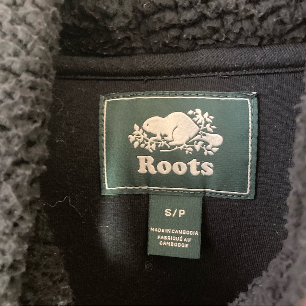 Black Roots Fluffy Sweatshirt - Picture 7 of 9